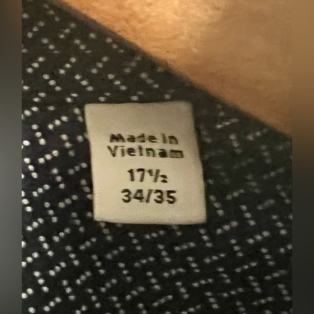 Men’s Calvin Klein Dress Shirt Size 17 1/2  34-35 - Picture 3 of 3
